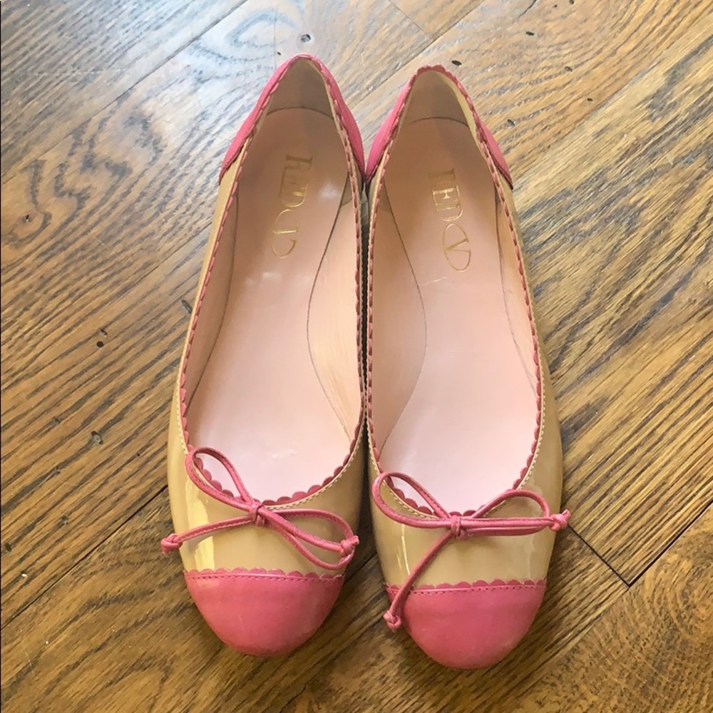 RED Valentino Pink and Tan Scalloped Ballet Flats